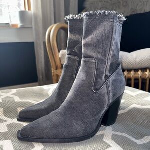 Steve Madden Denim Frayed Edge Heeled Boots in Gray, 7.5
